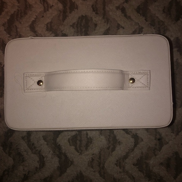 Makeup box - Picture 2 of 3